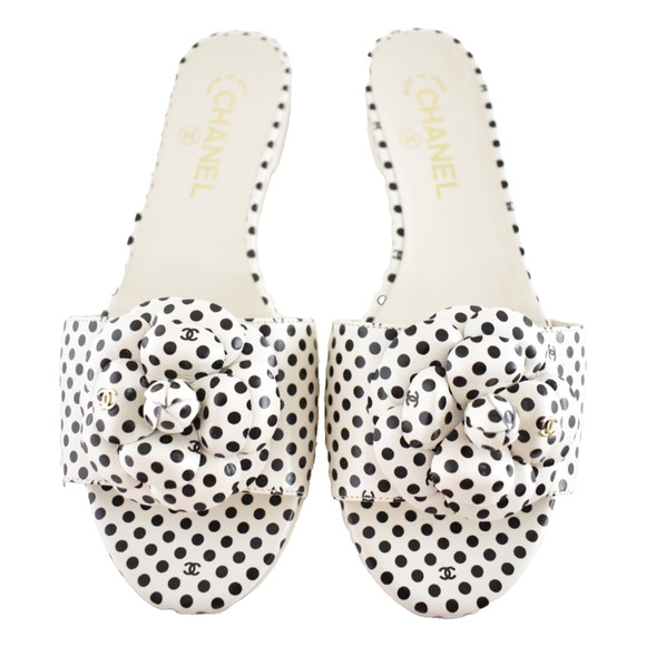 Chanel 24P Black White Camellia Flower Polka Dot CC Logo Mule Slide Sandal 38 - Picture 1 of 15